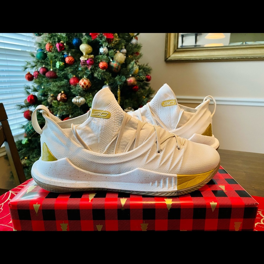Steph Curry 5 Championship Pack (White & Gold) Under Armour